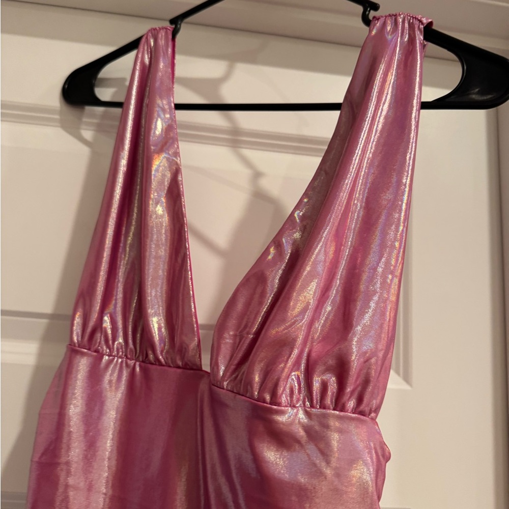 Superdown Kerrie Deep V Neck Pink Holographic Shine Cocktail Mini Dress medium - Picture 5 of 8